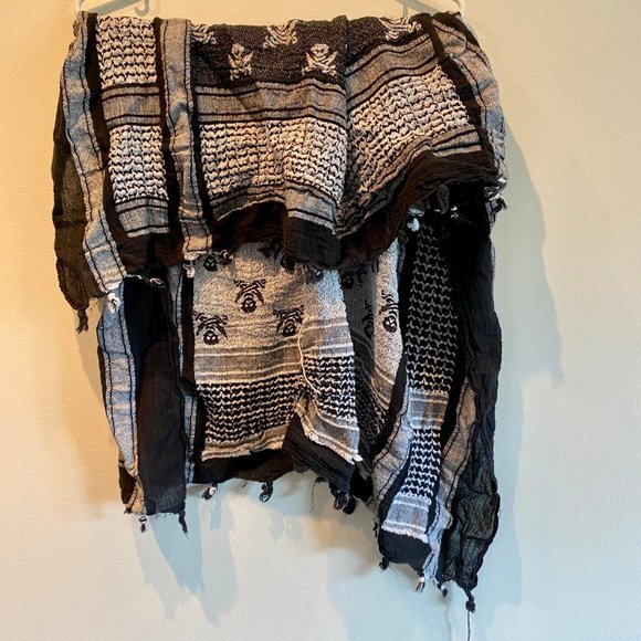 Lot of 5 Scarves - Picture 6 of 9